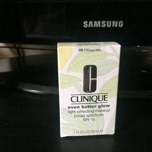 Clinique Even Better Glow Light Reflecting Makeup